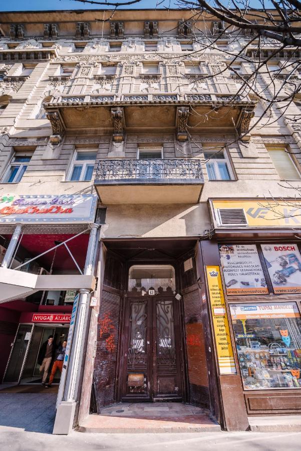 The Nest In Downtown Budapest Exteriör bild