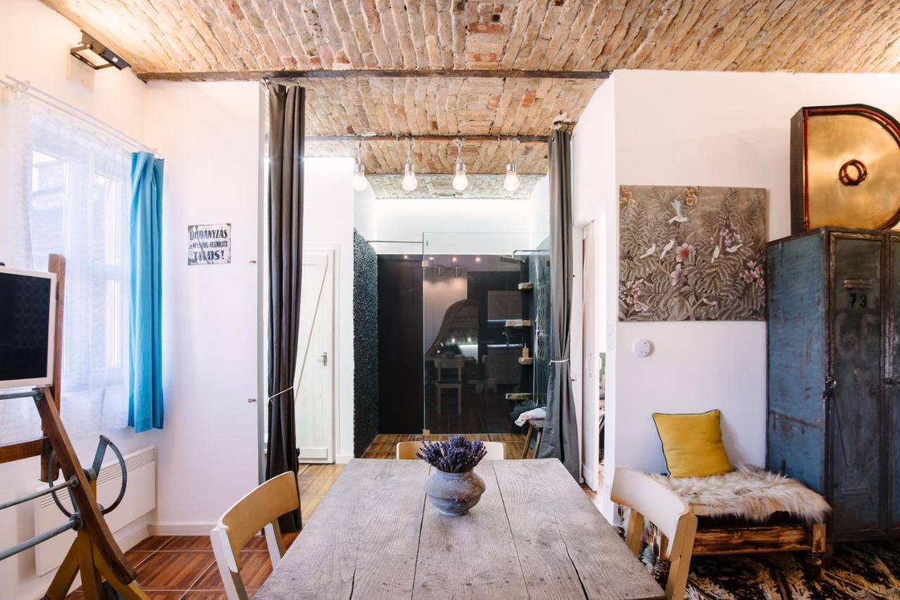 The Nest In Downtown Budapest Exteriör bild